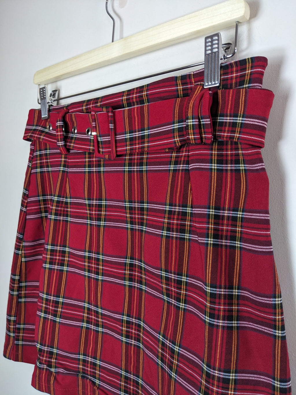 FOREVER 21 red plaid skirt - L