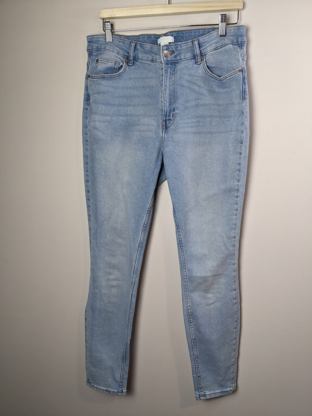 H&M Light Wash Jeans - sz 12