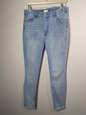 H&M Light Wash Jeans - sz 12