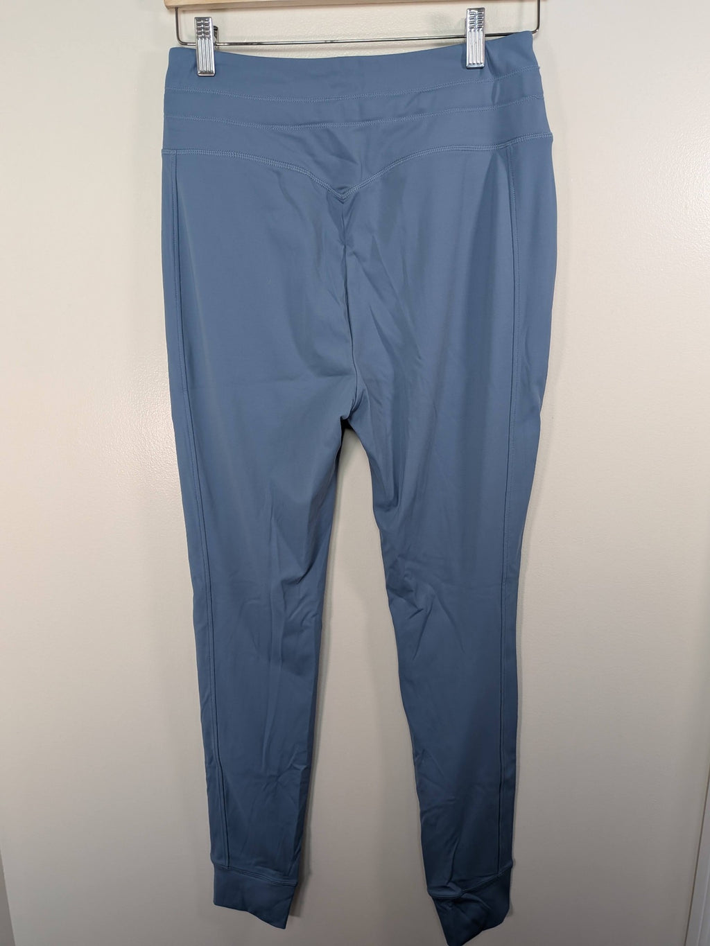 NWT Halara cloudful air joggers - M