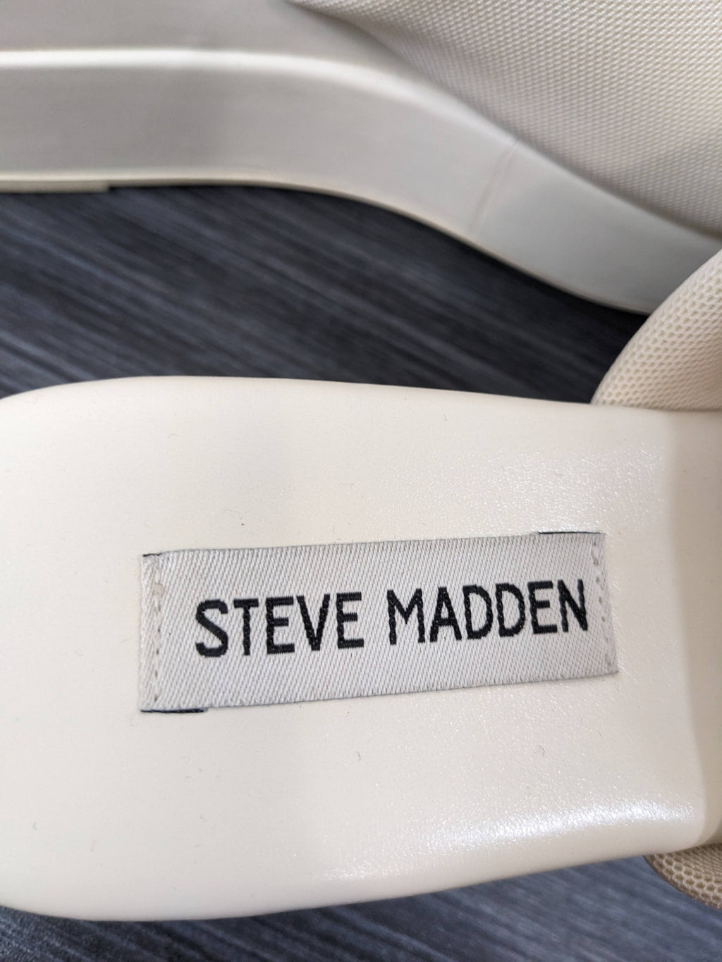 Steve Madden White Platform Sandals - sz 8
