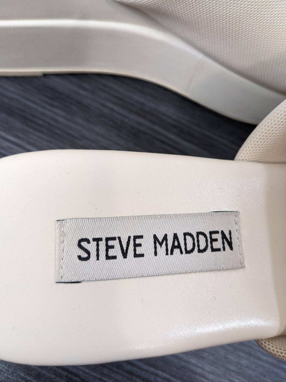 Steve Madden White Platform Sandals - sz 8