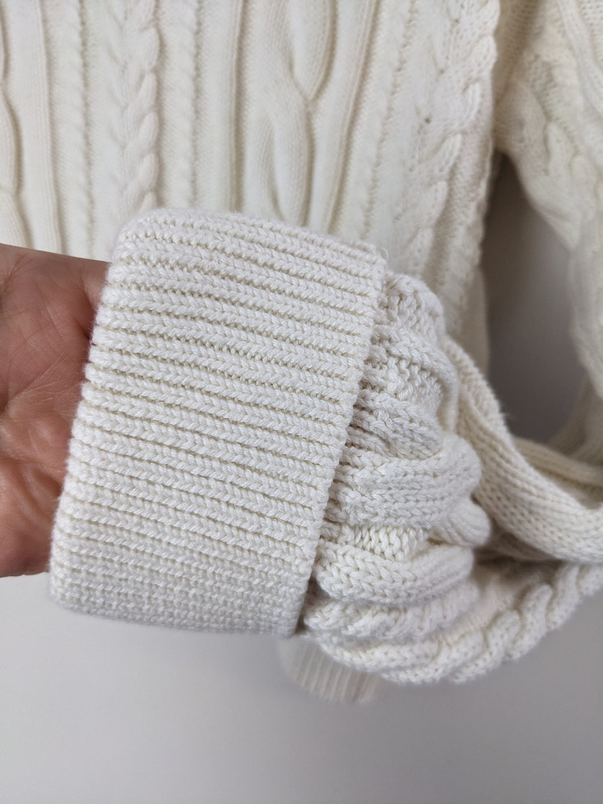 Nicole Miller Cream Cable Knit Sweater - M