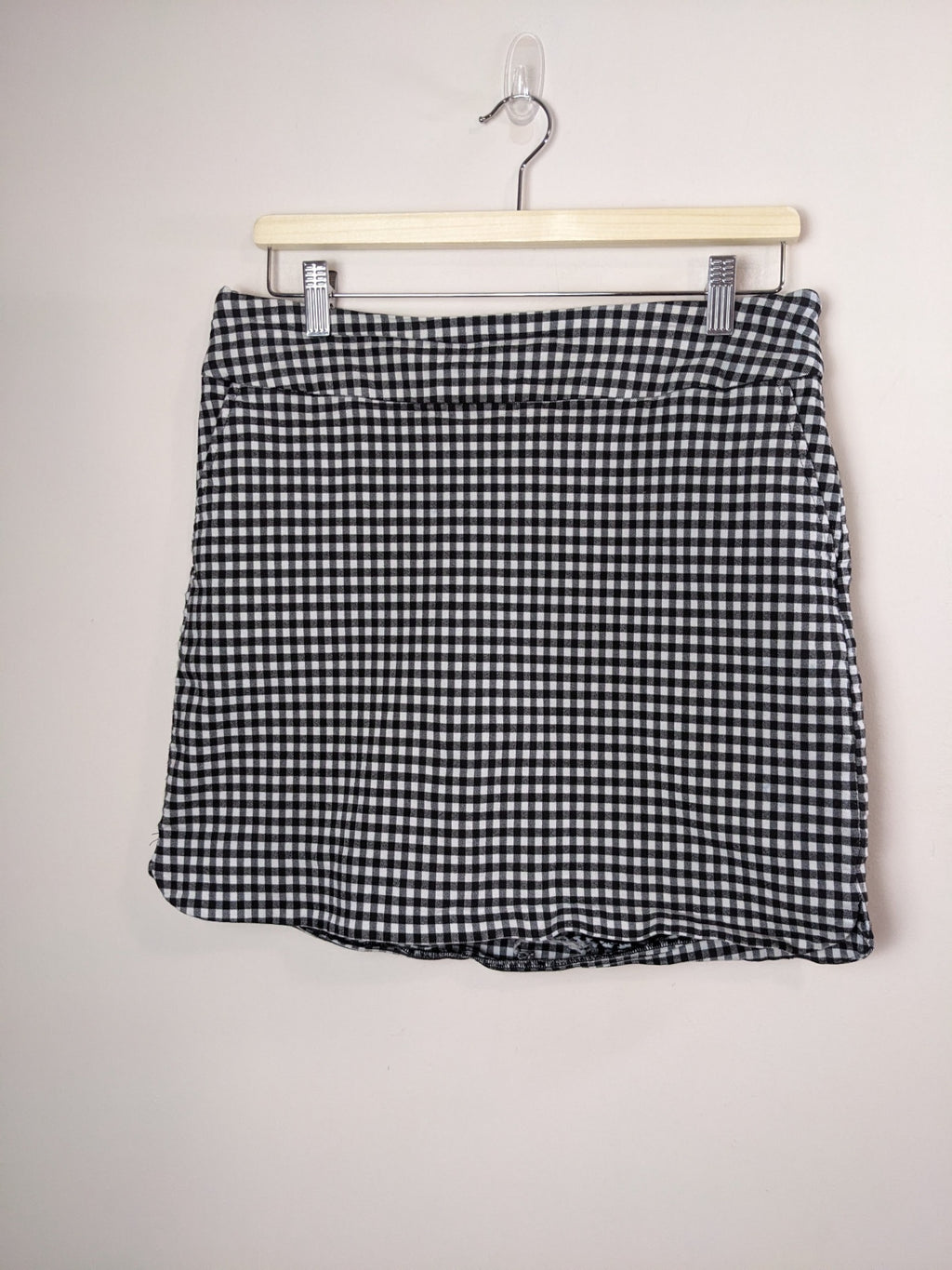 S.C.&CO. Checkered Skort - sz 10