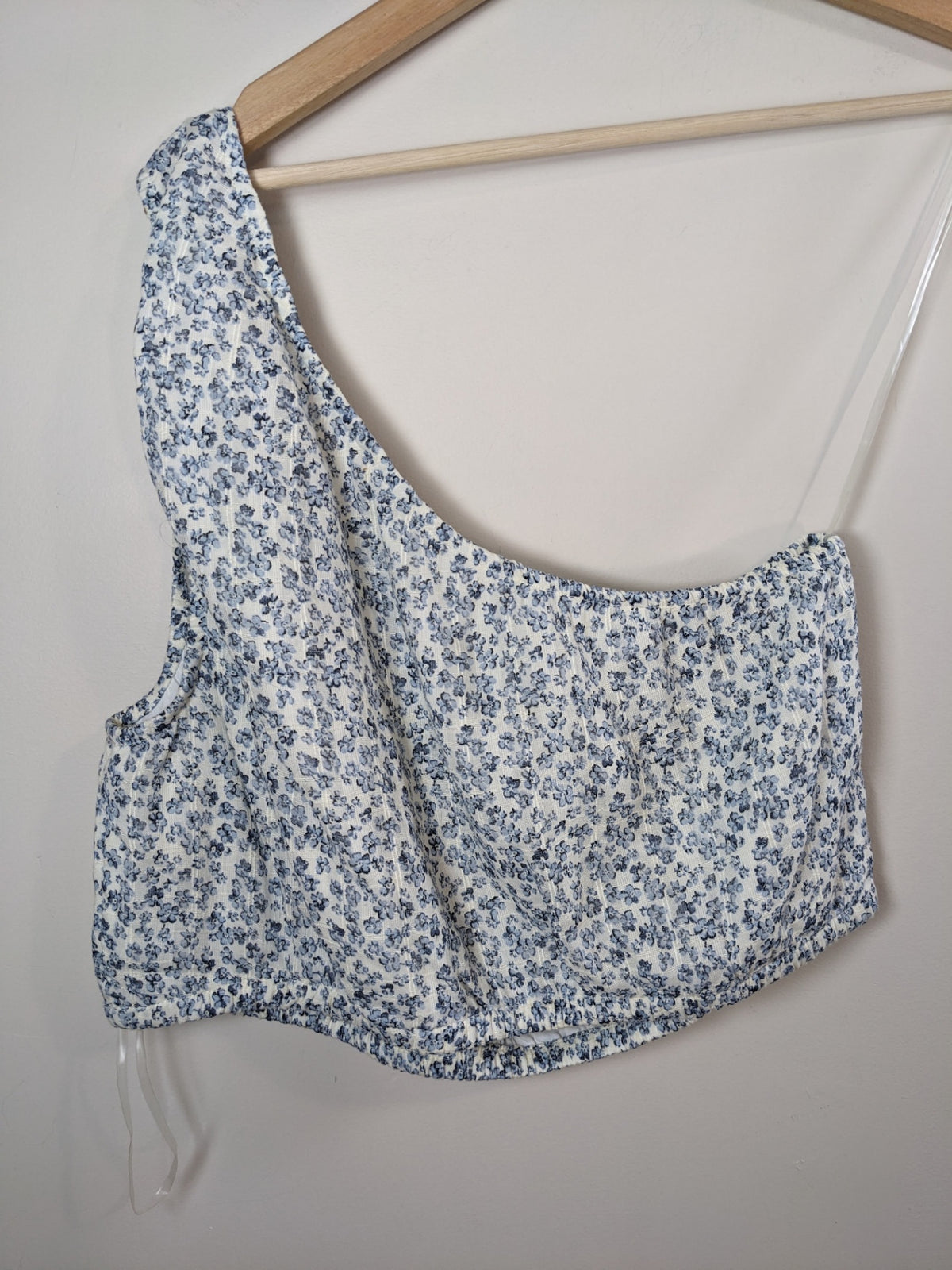 NWT AMERICAN EAGLE Floral One Shoulder Crop Blouse -  L