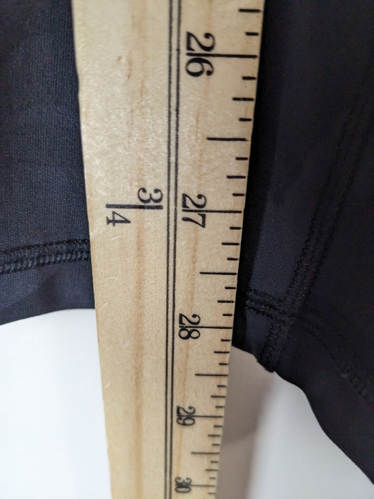 Lululemon Black Camo Capris - sz 10