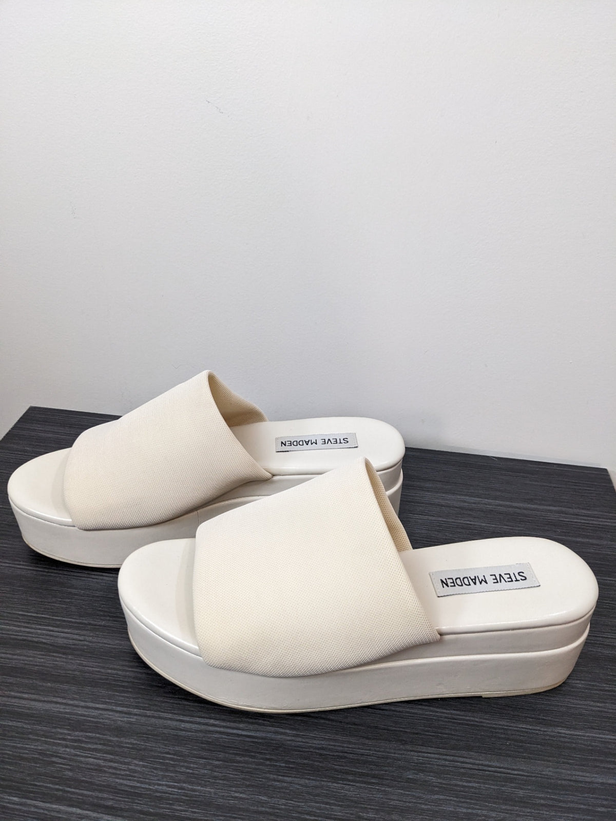 Steve Madden White Platform Sandals - sz 8