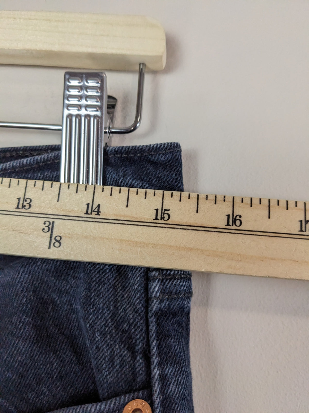 Levi's Black Wedgie Jeans - sz 29