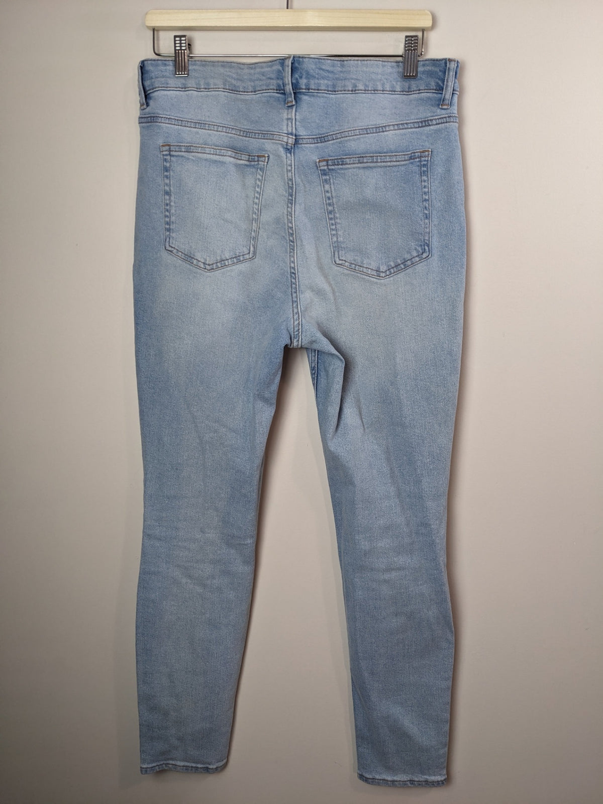 H&M Light Wash Jeans - sz 12