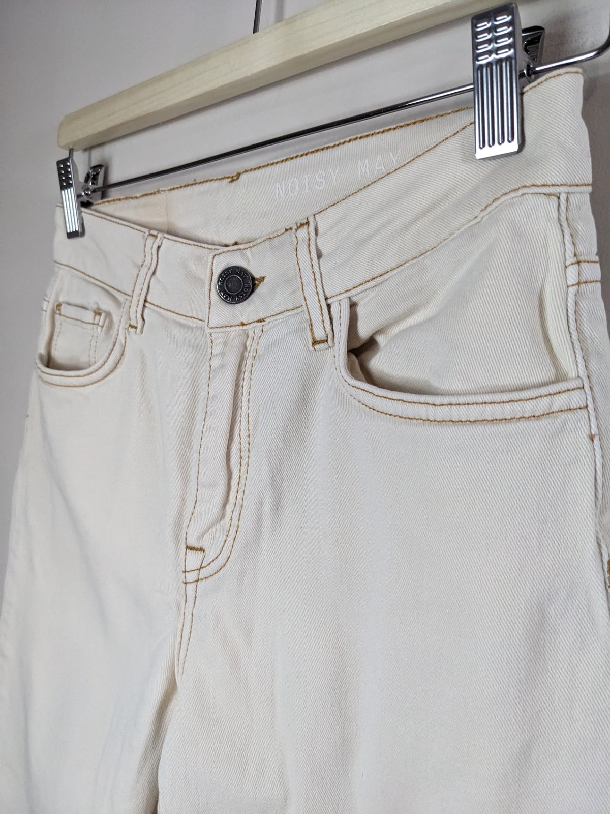NOISY MAY Off White Jeans - sz 26