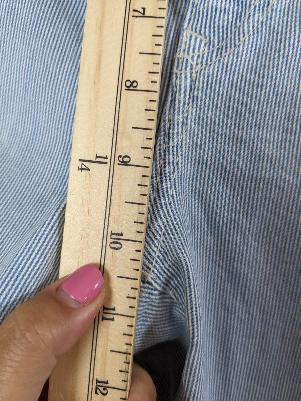 SANTANA Pinstriped Jean Capris - 16