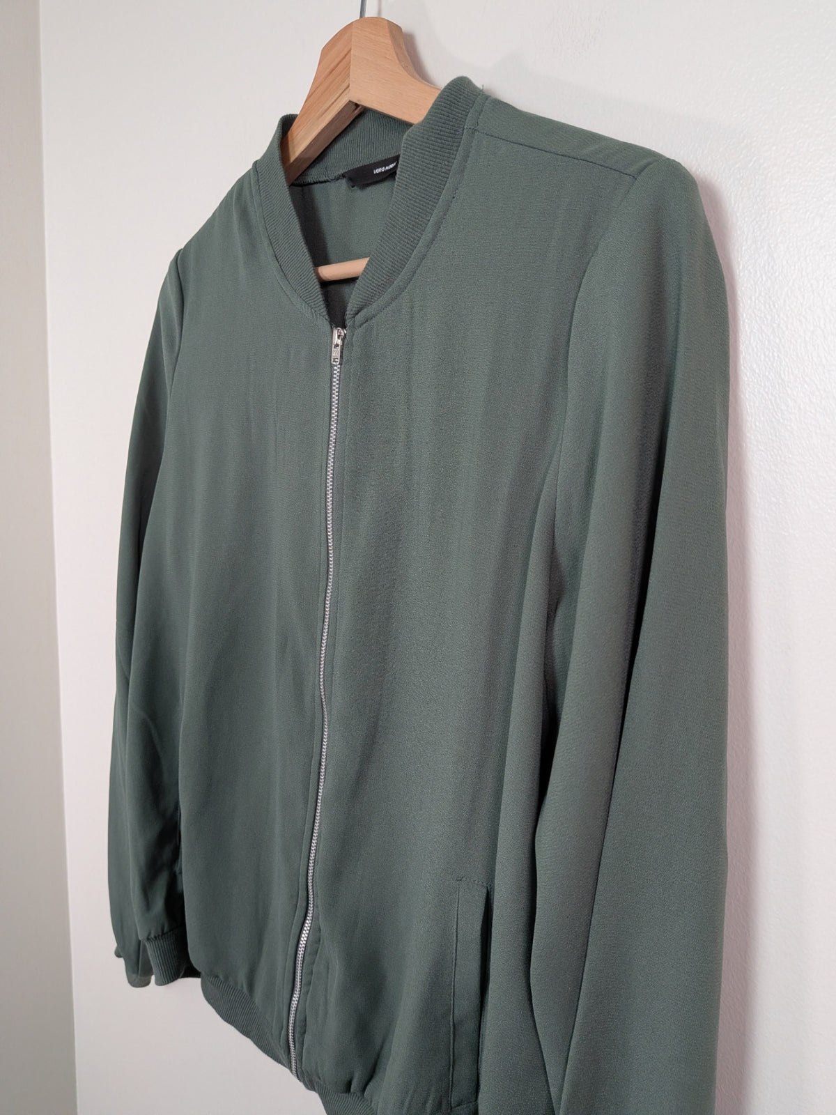 Vero Moda green bomber - M