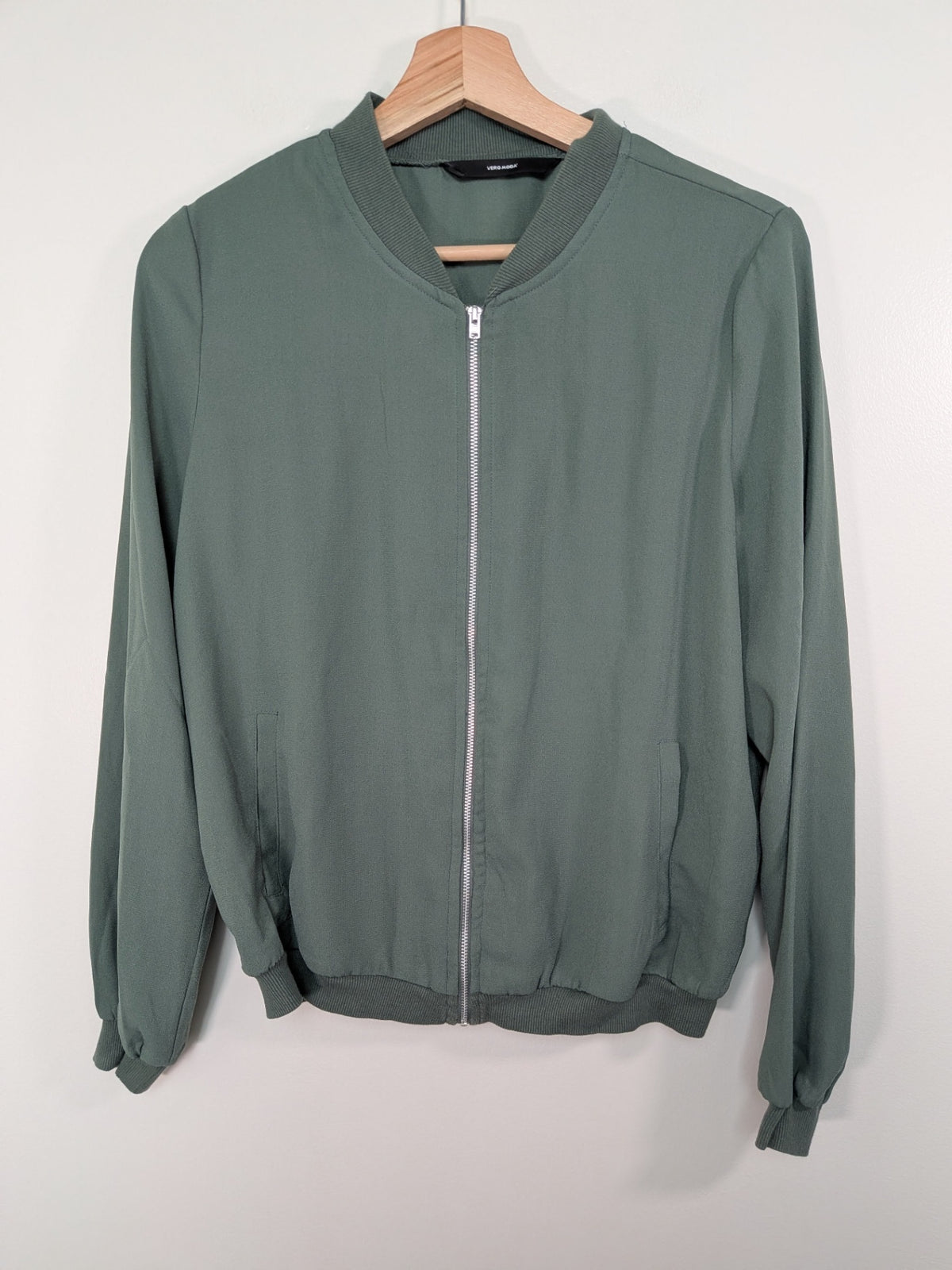 Vero Moda green bomber - M