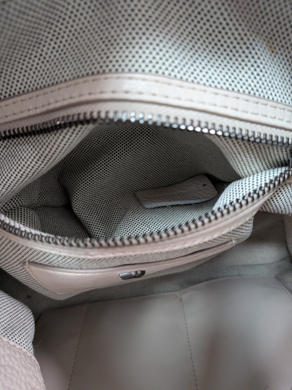 Donna Karan white shoulder bag