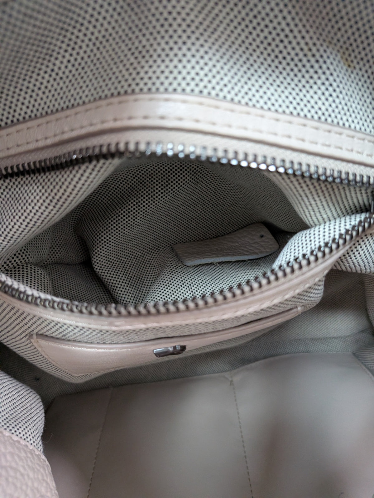 Donna Karan white shoulder bag
