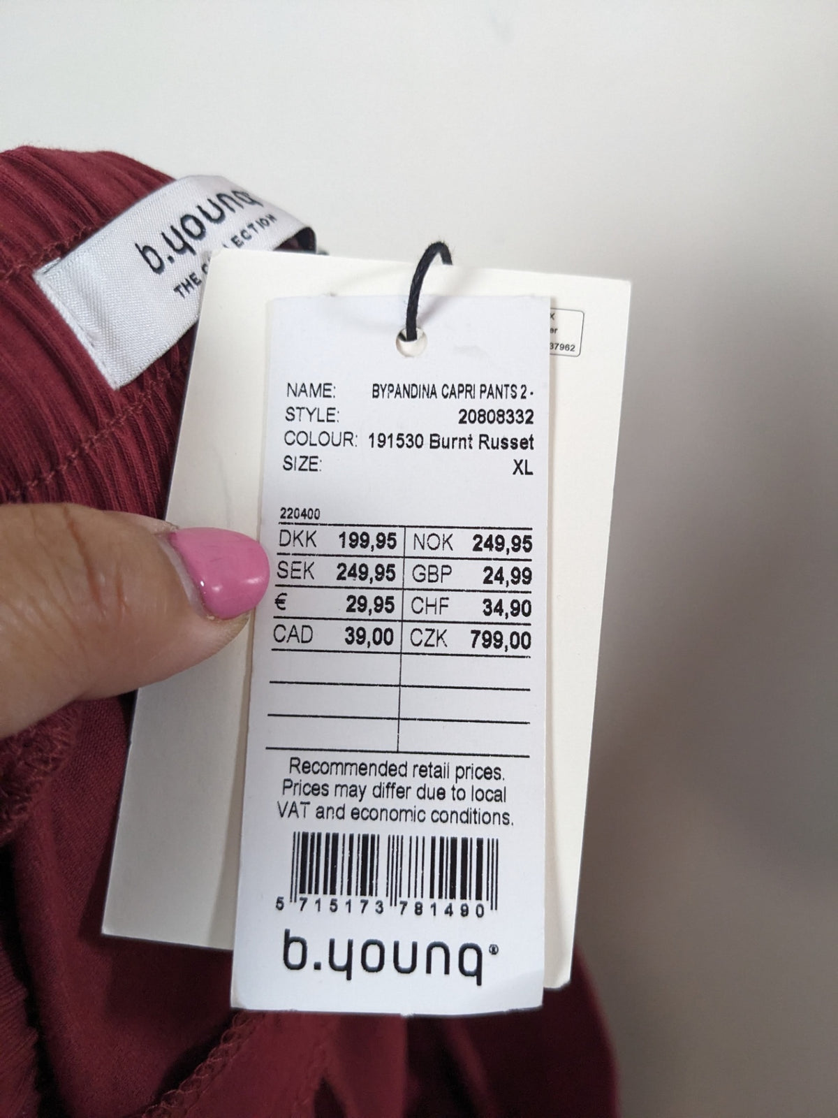 b.young burgundy jogger capris - XL