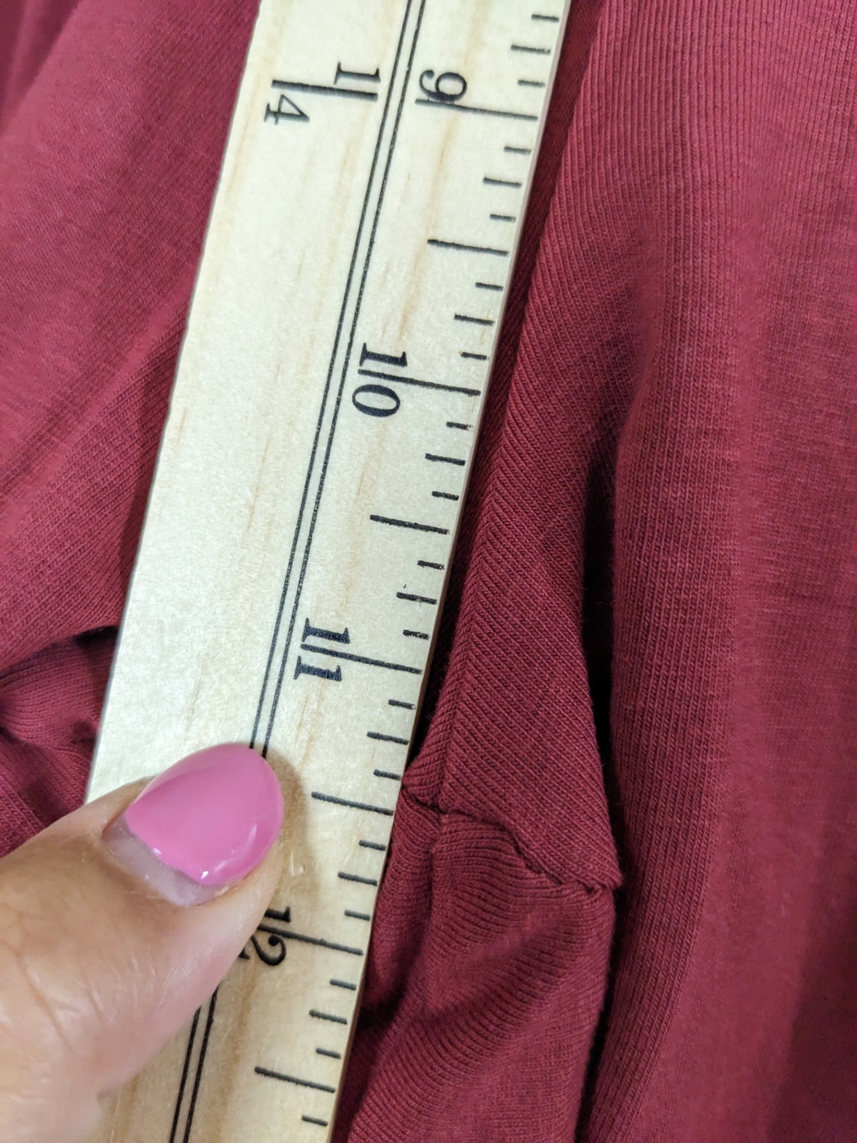 b.young burgundy jogger capris - XL