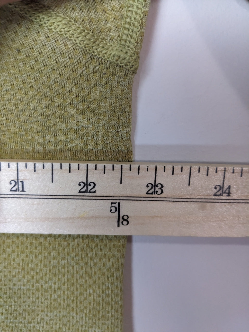 Lululemon Light Green Long Sleeve - appears L