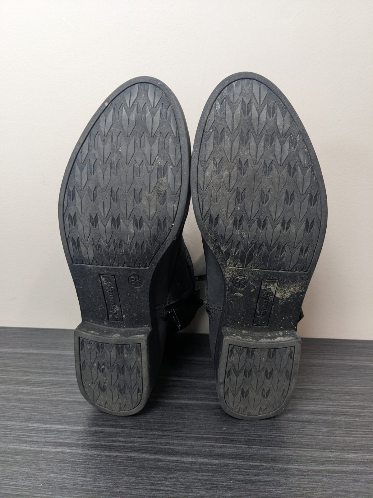 American Eagle Black Boots - 8 1/2