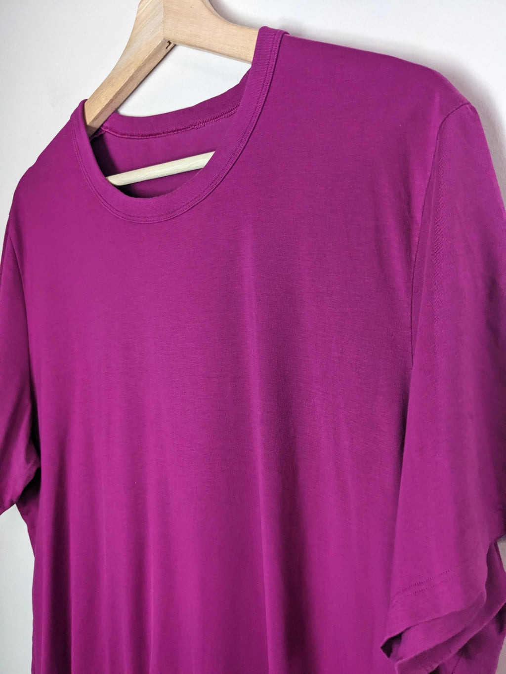 Lululemon Purple T-Shirt -appears L