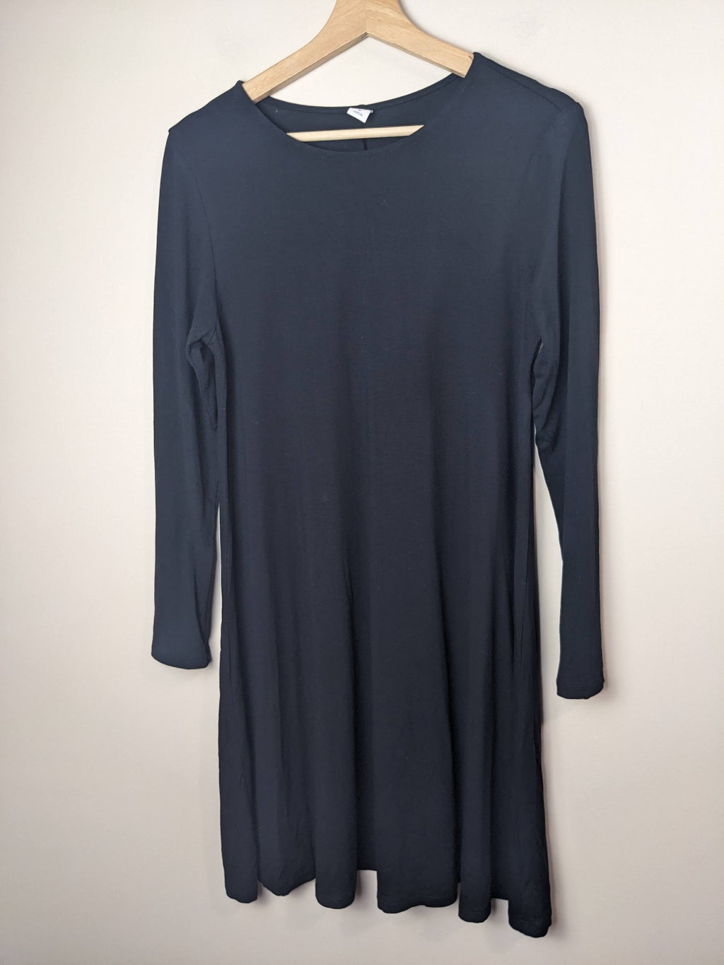 Old Navy Black Dress - M