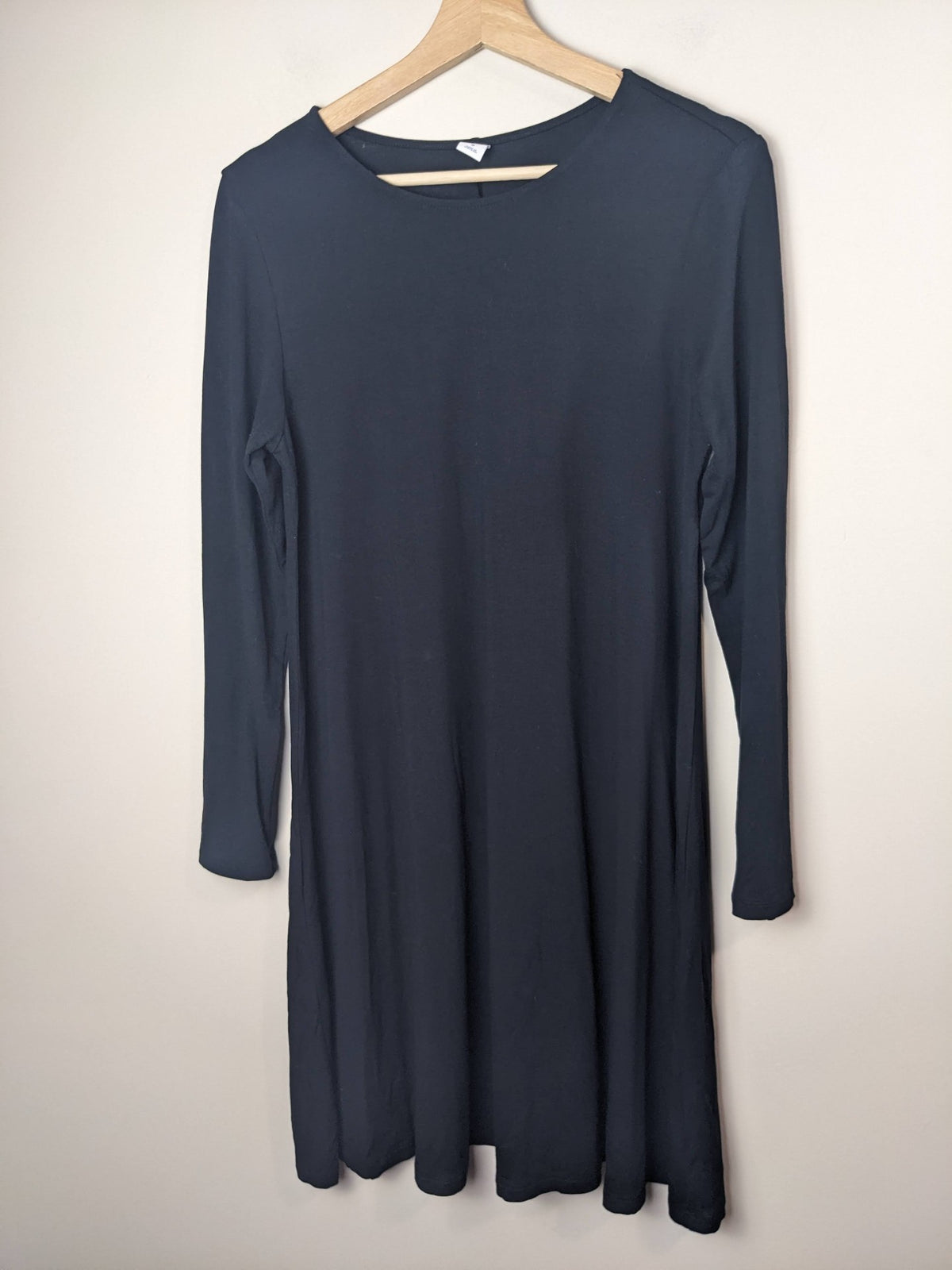 Old Navy Black Dress - M