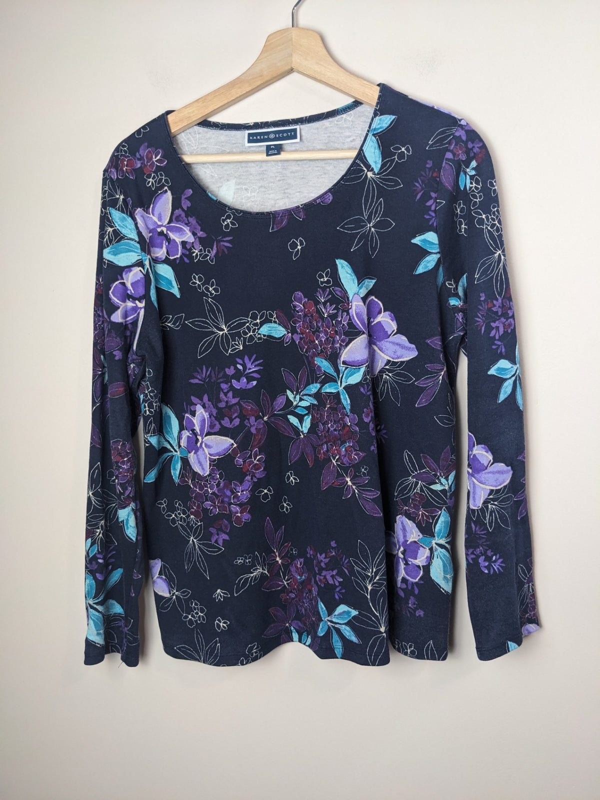 KAREN SCOTT Navy Floral Long Sleeve - M