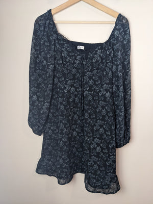 NWT Hollister Black Floral Dress - L