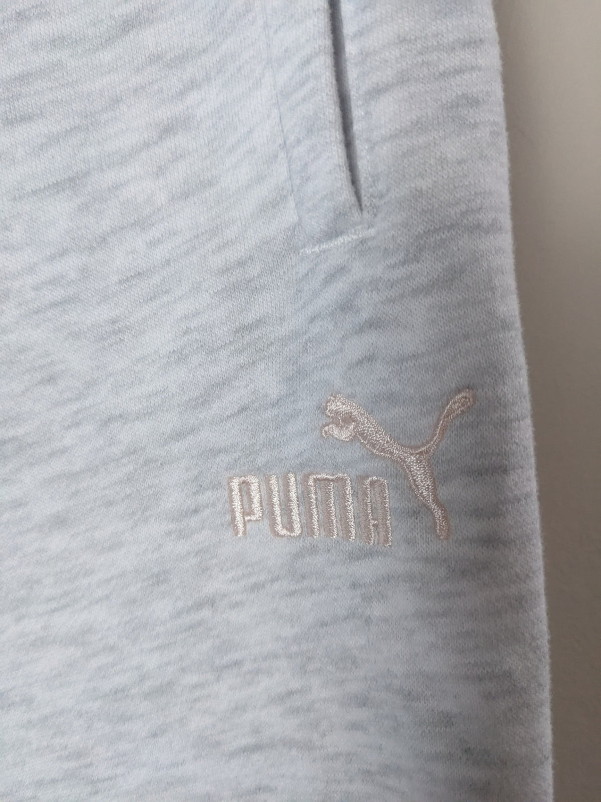 Puma Light Grey Sweatpants - XL (14-16 kids) appears XS