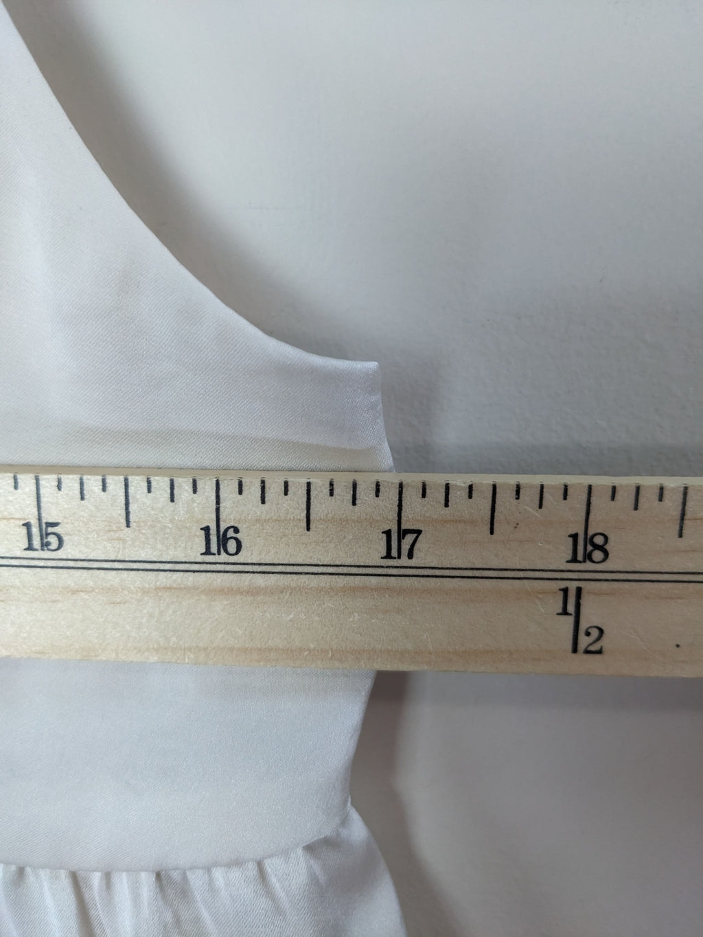 wilfred satin crop top - M