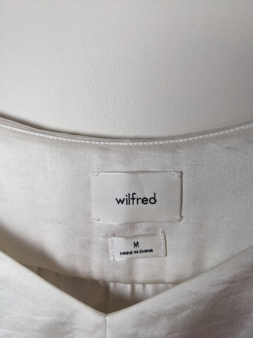 wilfred satin crop top - M