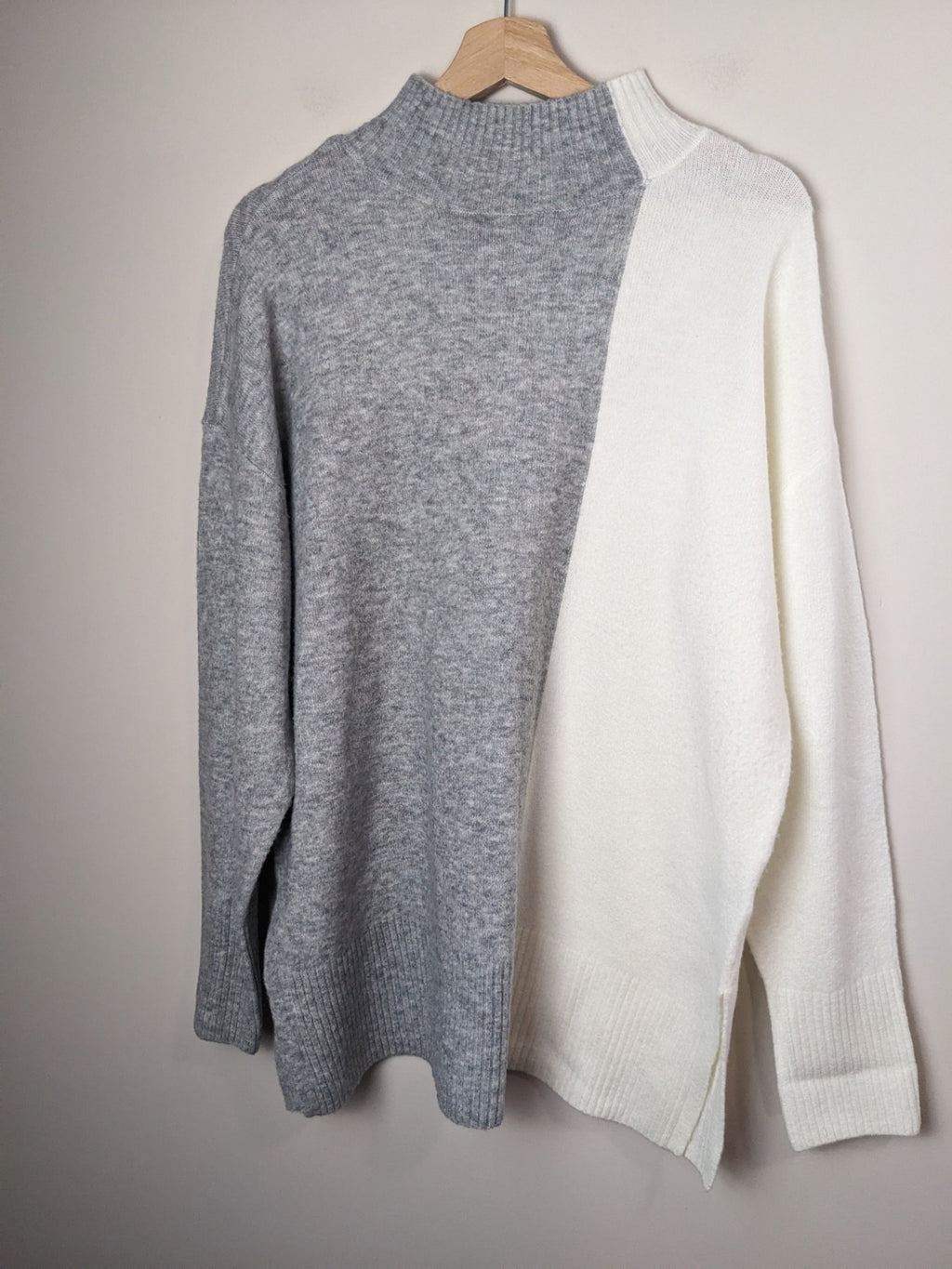 Joe Fresh Grey & White Sweater - L