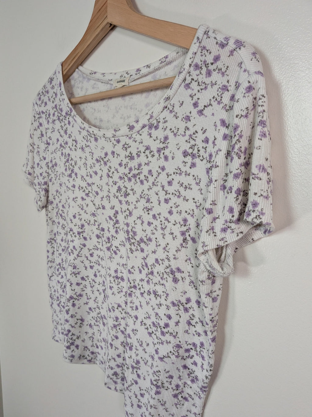 Garage purple floral tee - L