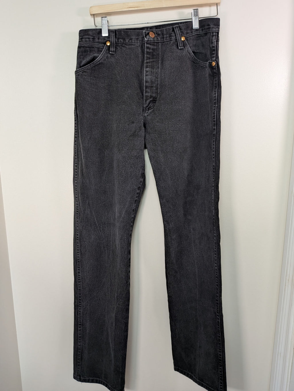 Wrangler black jeans - 32 x 34