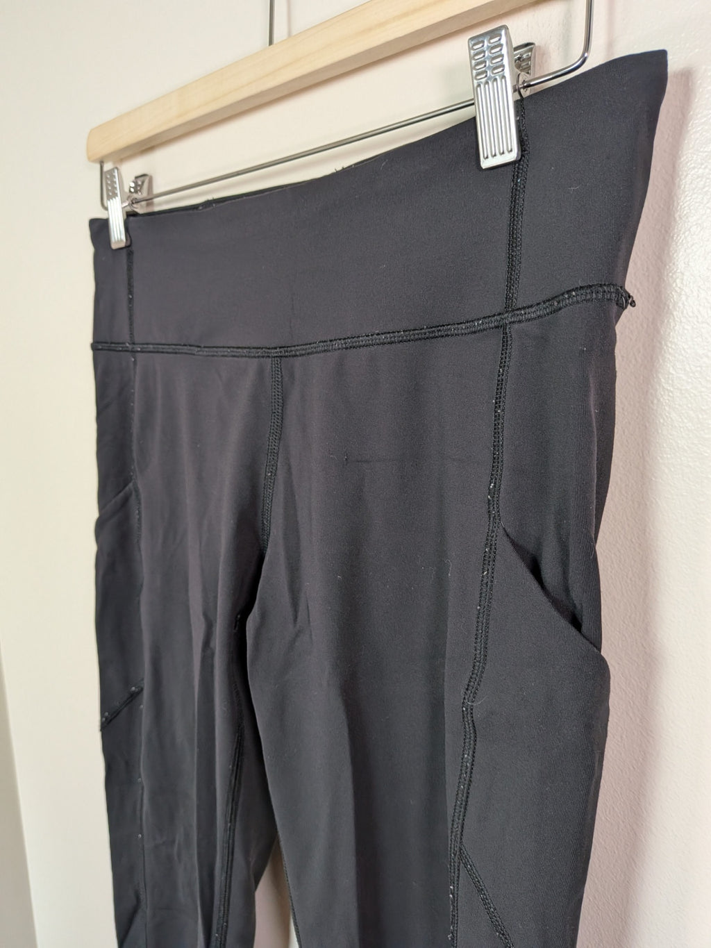 Lululemon black leggings- 8