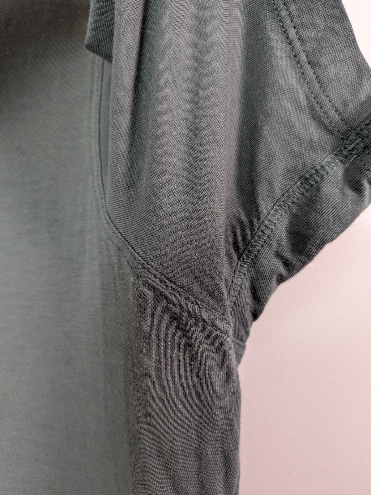 Lululemon green tee - Appears L