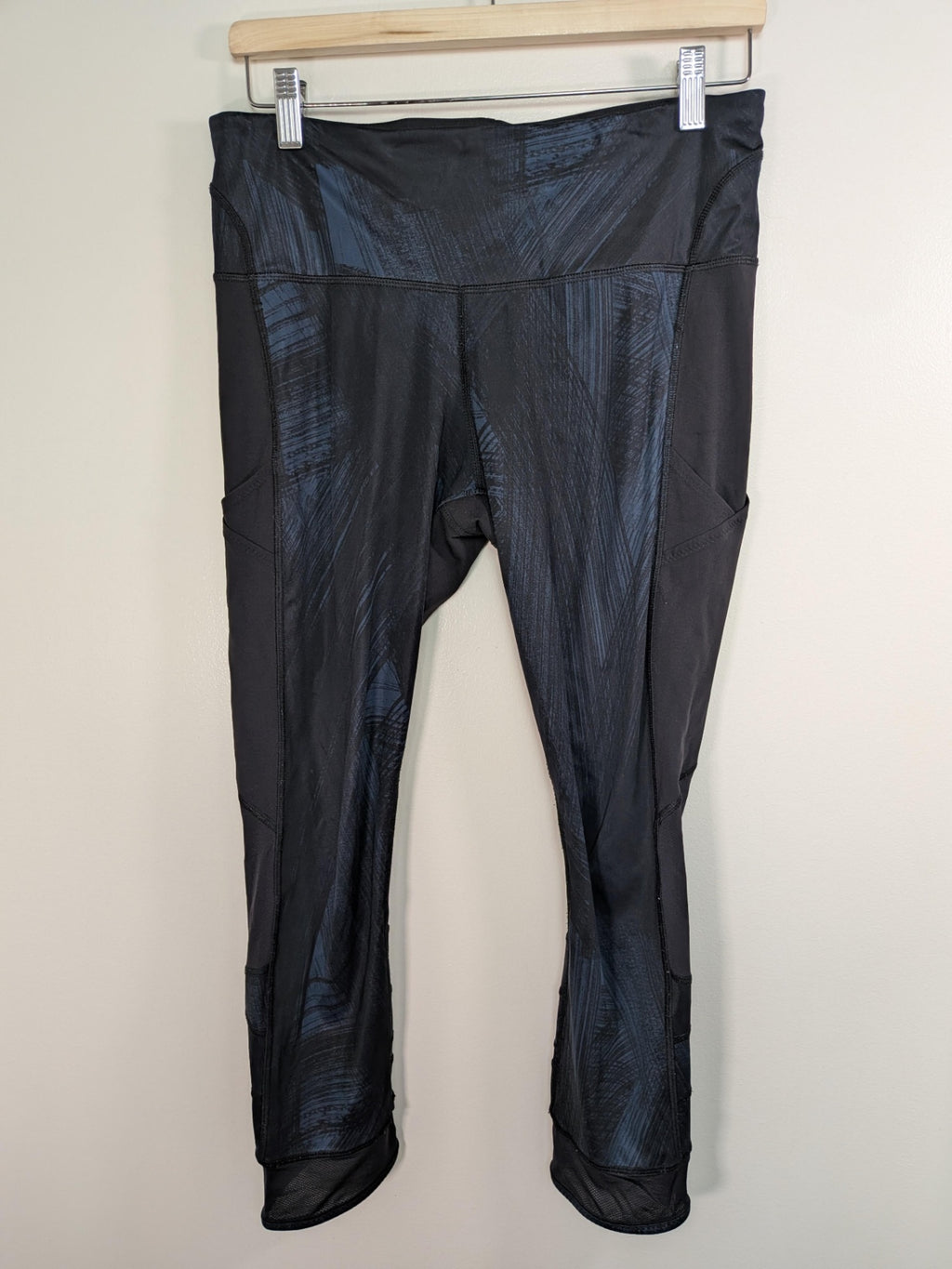 Lululemon navy/black leggings - 8