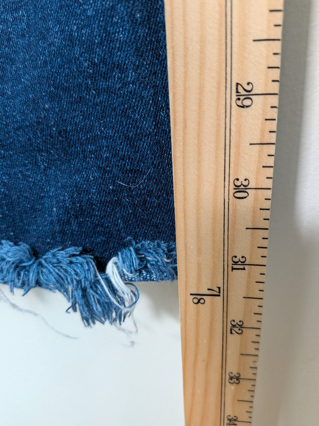 Unknown brand jeans - appears 32
