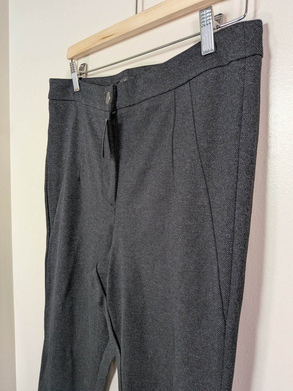 NWT RW&Co. trousers - L