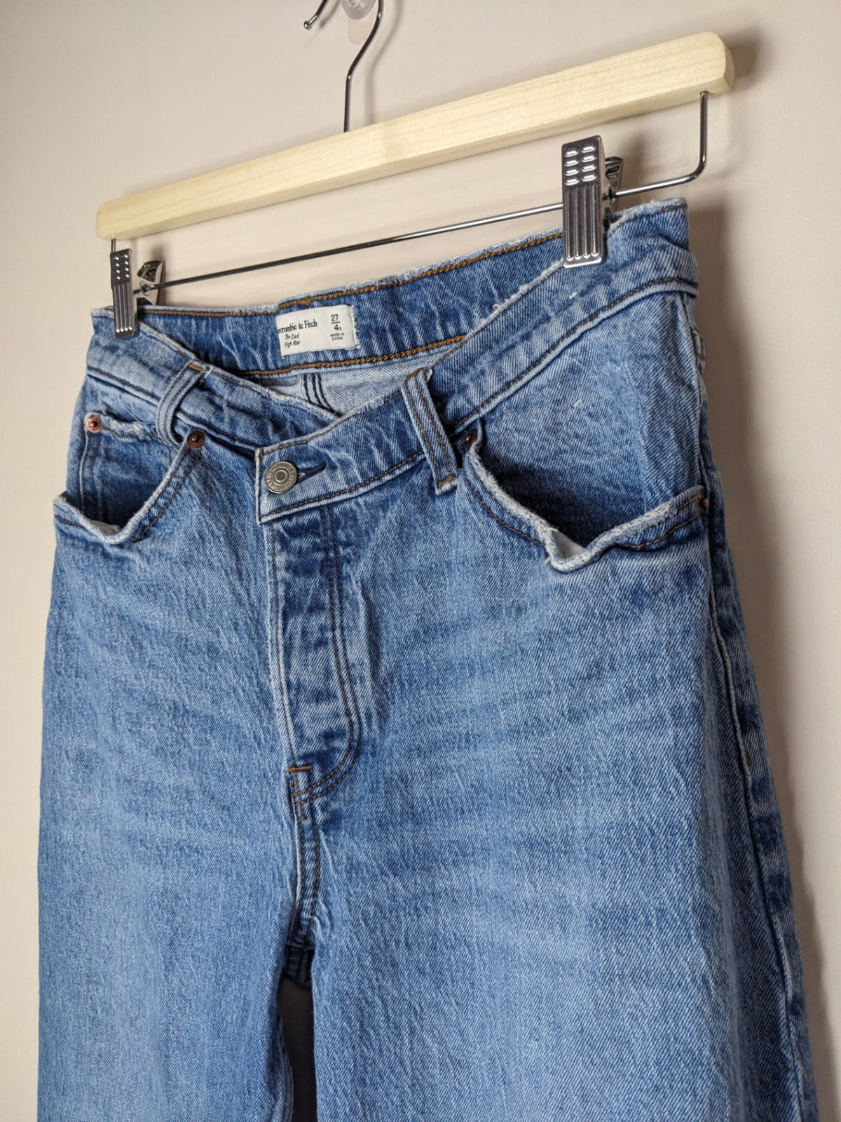 Abercrombie & Fitch The Dad Jeans - 27