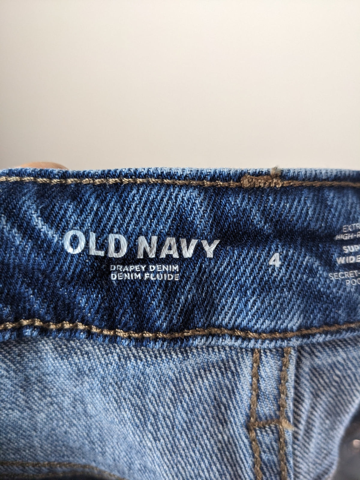 Old Navy Super Wide Leg Jeans - 4