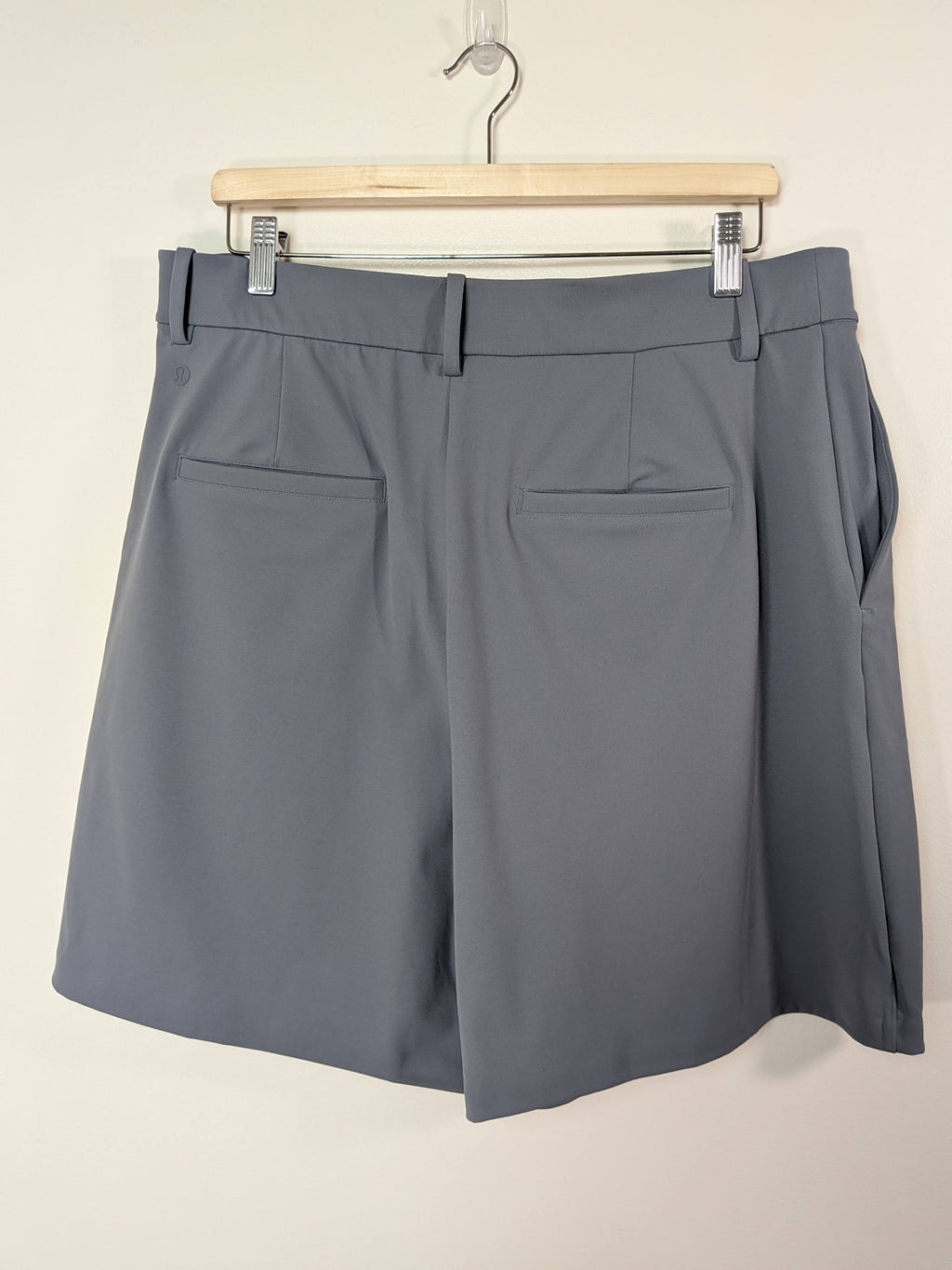 Lululemon grey shorts - XL