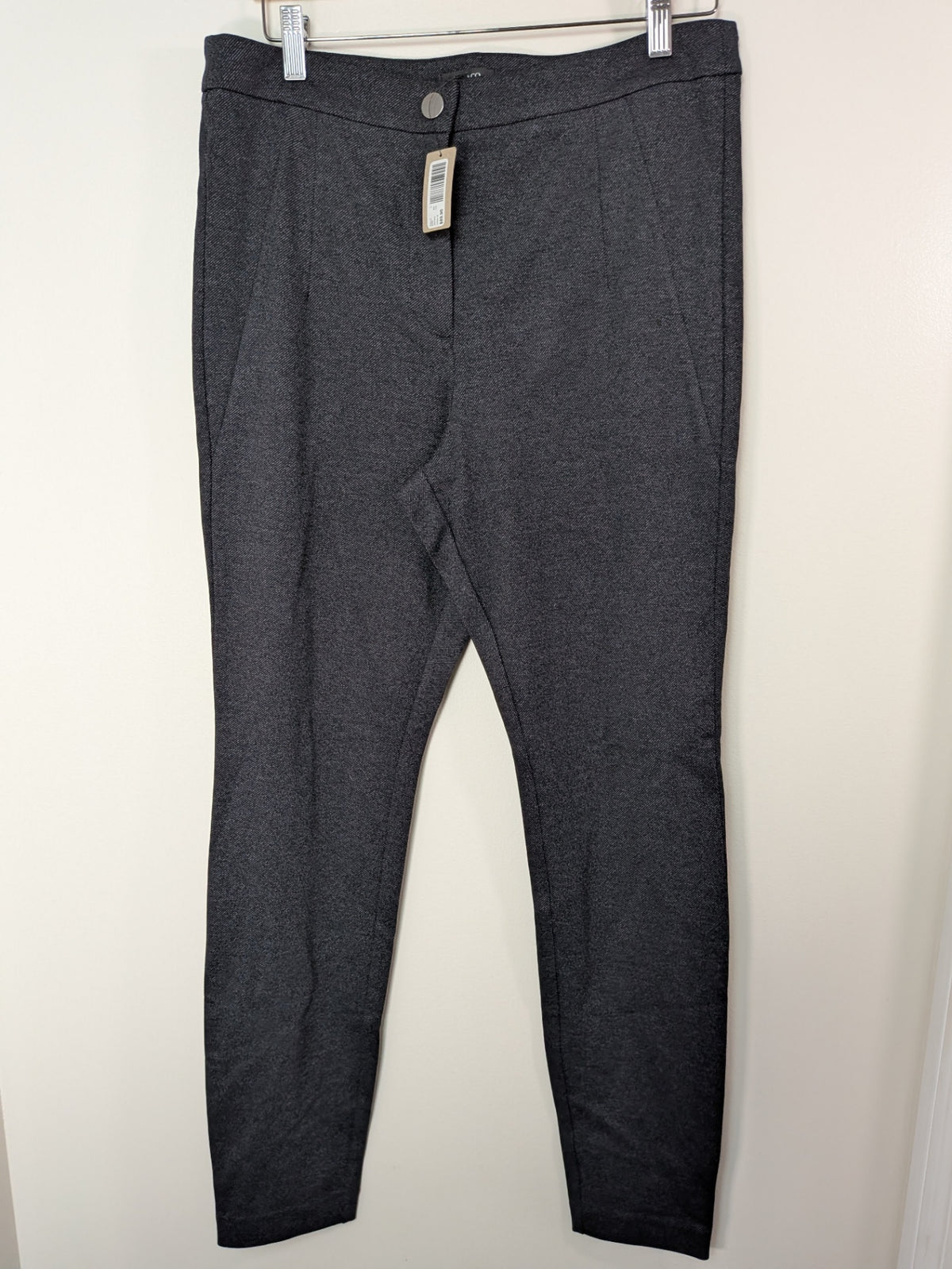 NWT RW&Co. trousers - L