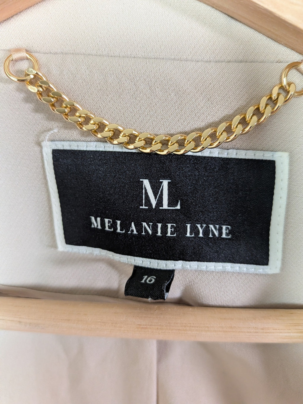 Melanie Lyne beige blazer - 16