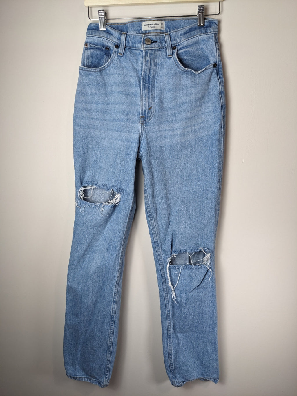 Abercrombie & Fitch Distressed 90's Straight Jeans - 28