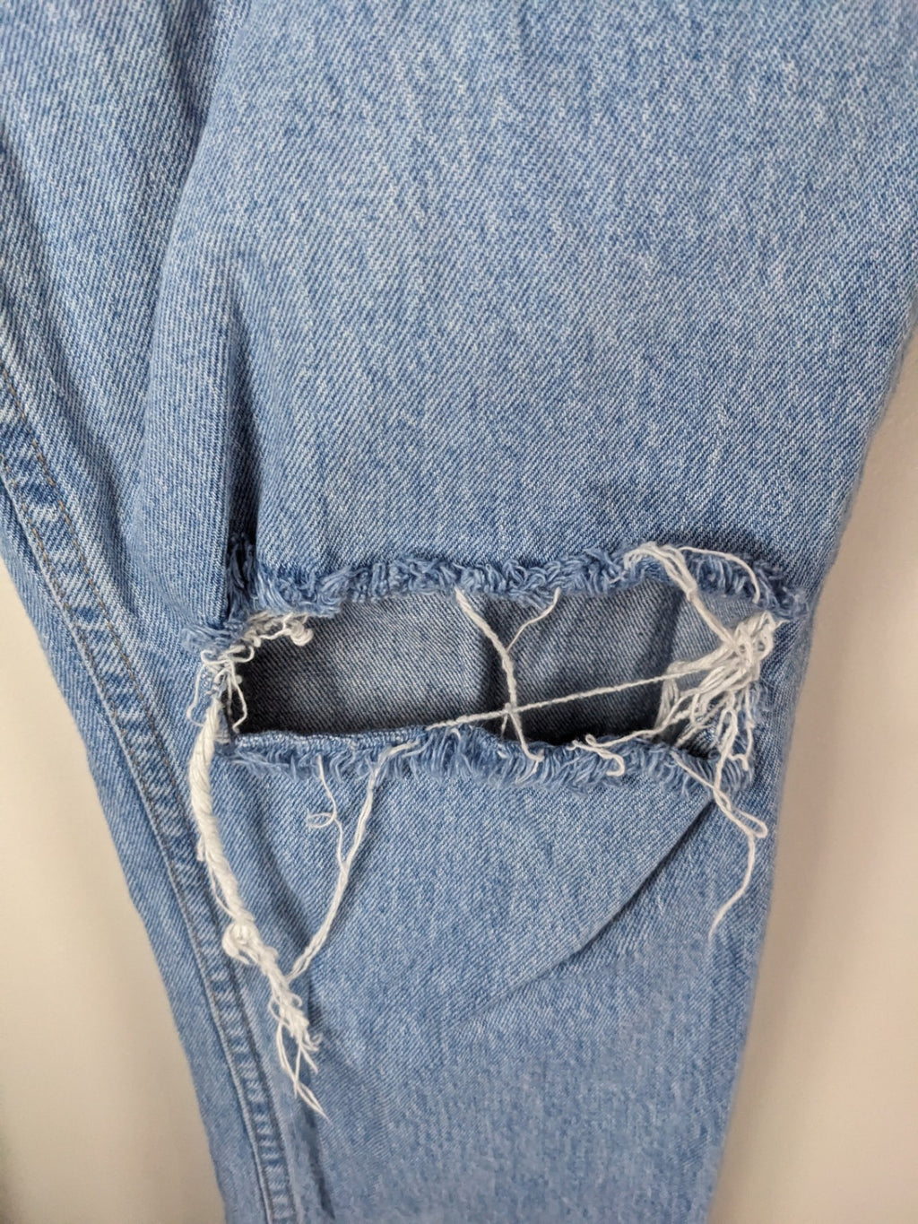 Abercrombie & Fitch Distressed 90's Straight Jeans - 28