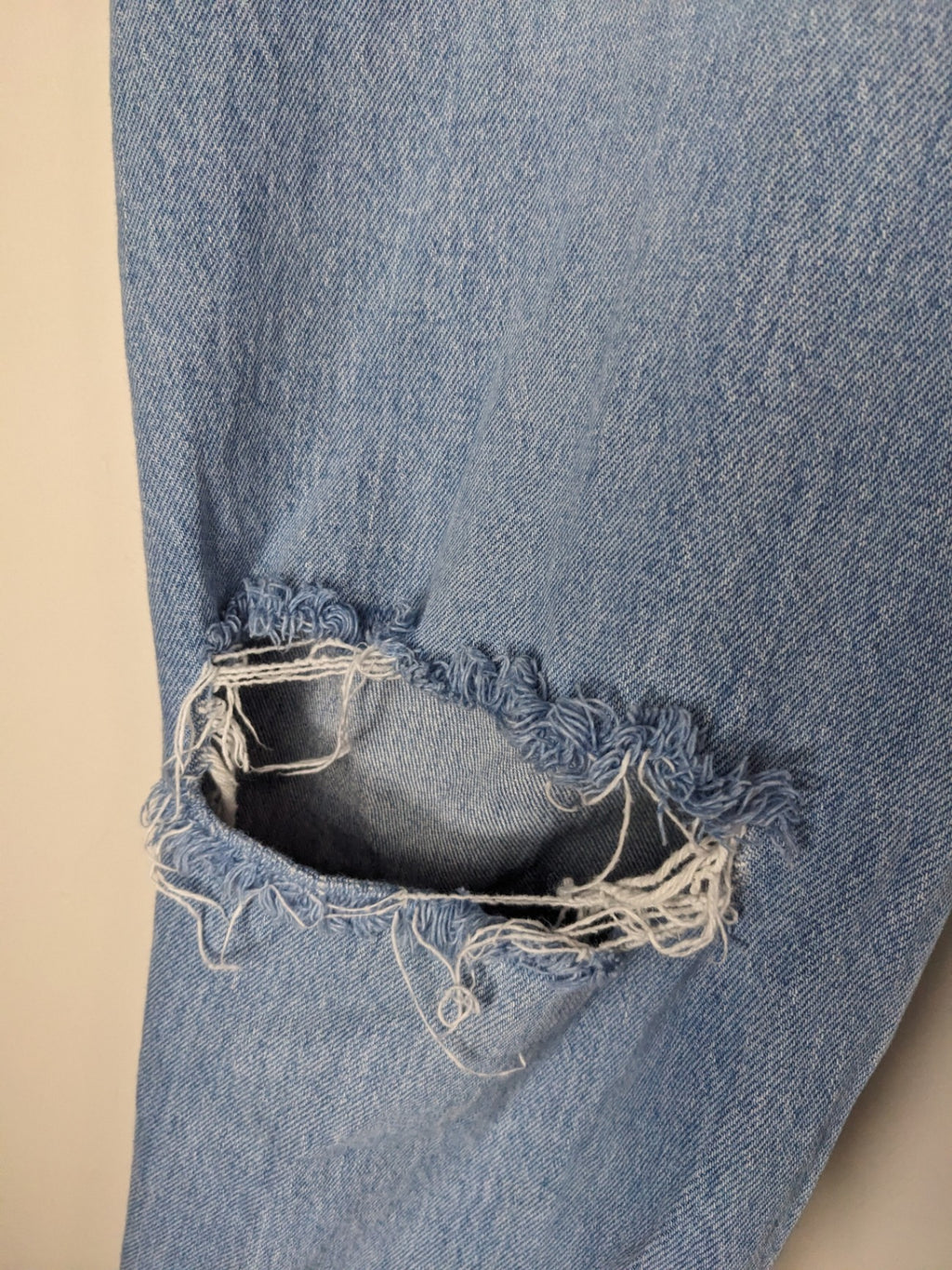 Abercrombie & Fitch Distressed 90's Straight Jeans - 28