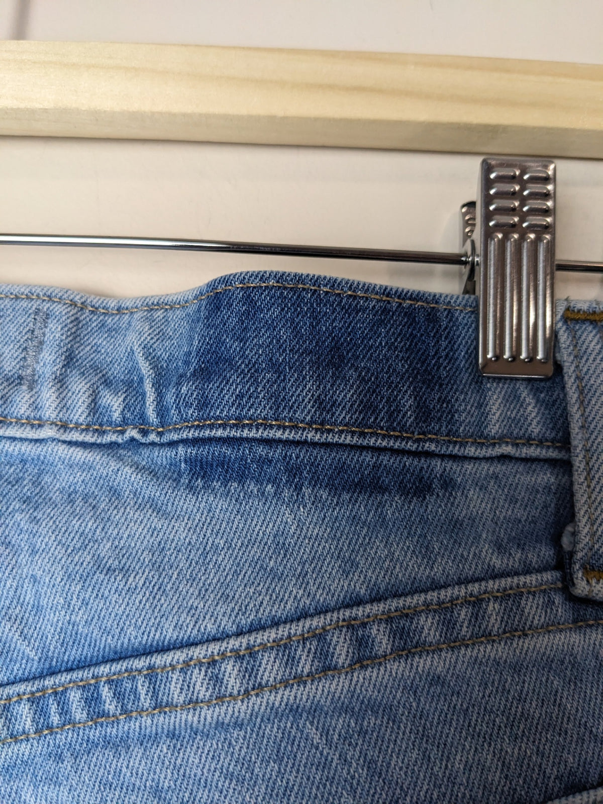 Abercrombie & Fitch Distressed 90's Straight Jeans - 28