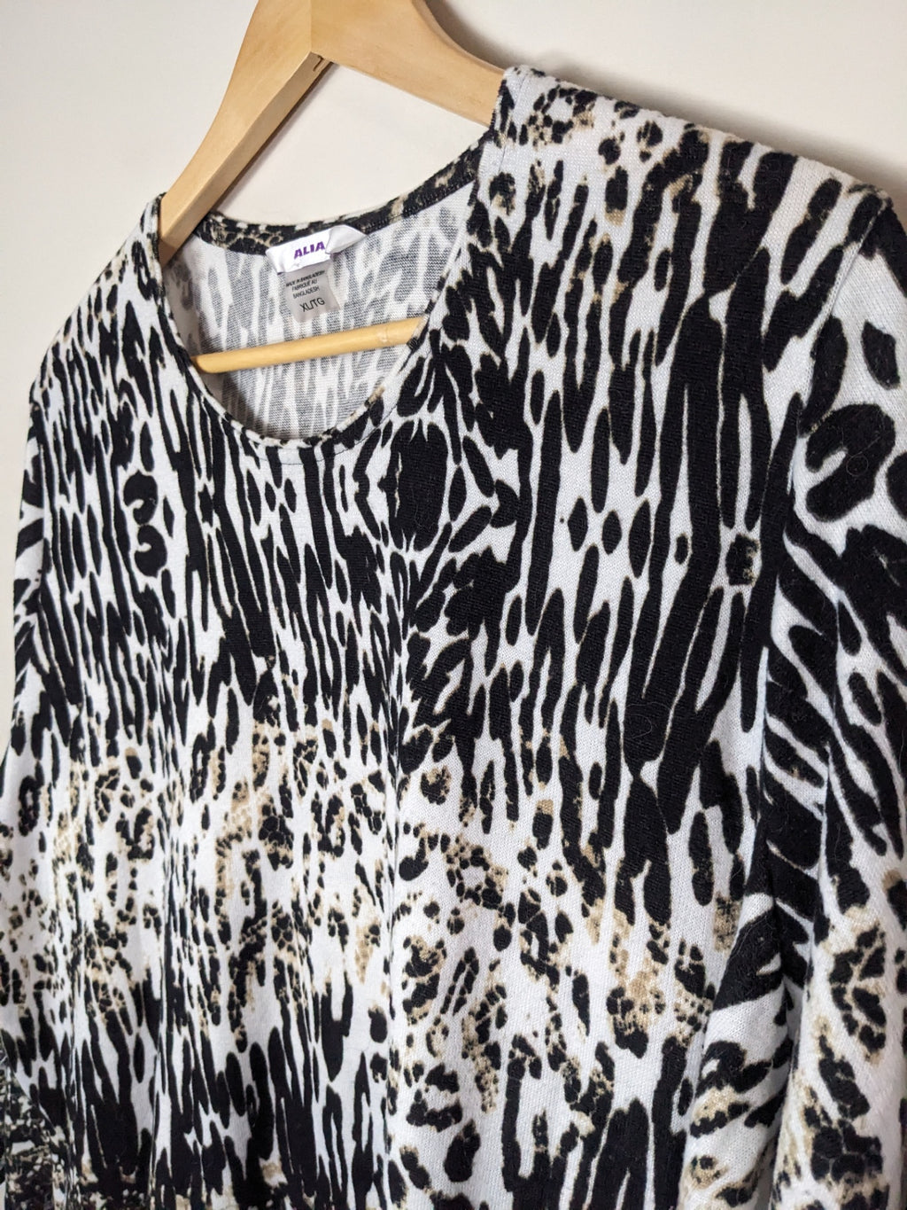 ALIA Animal Print Long Sleeve - XL
