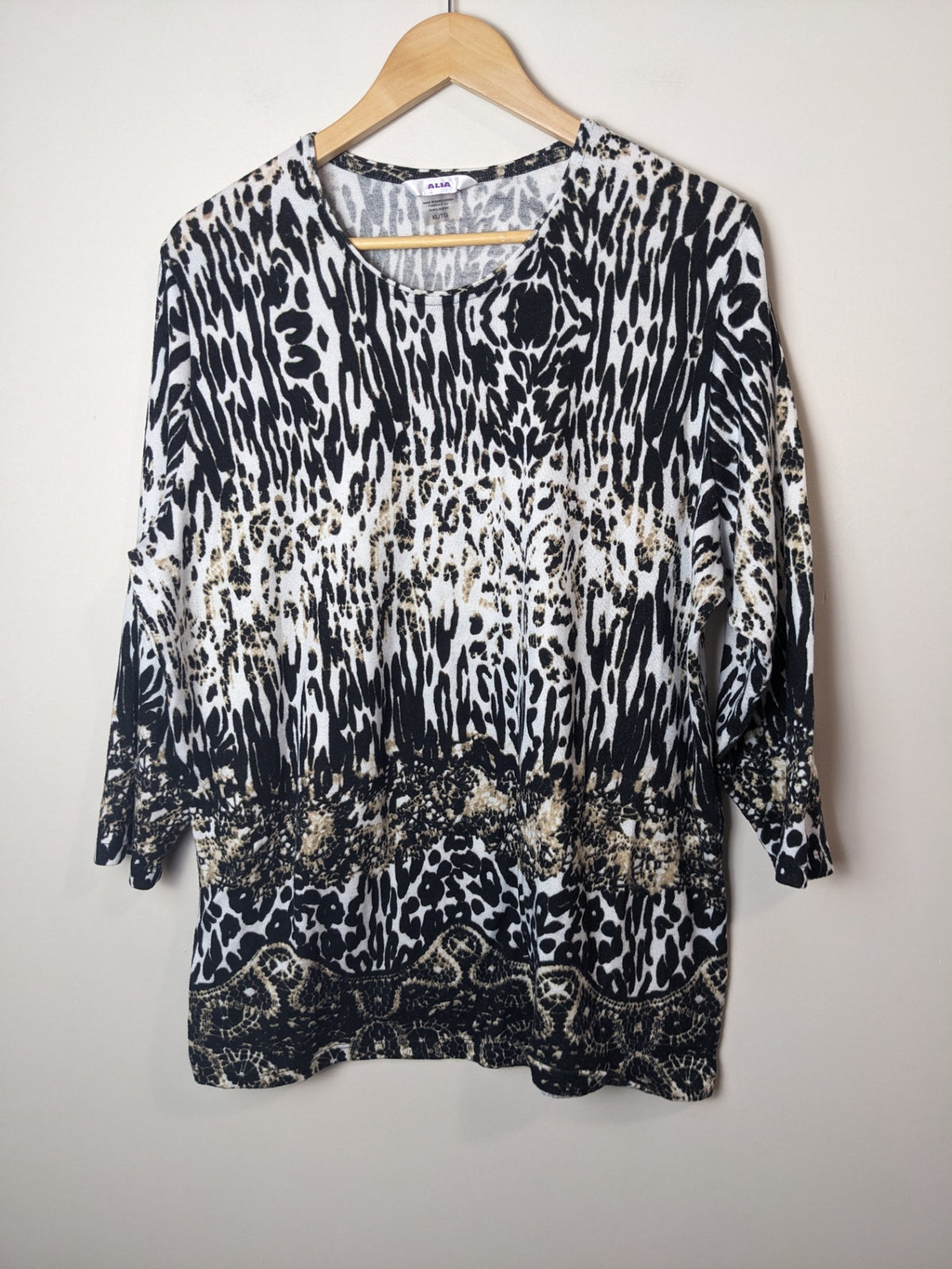 ALIA Animal Print Long Sleeve - XL